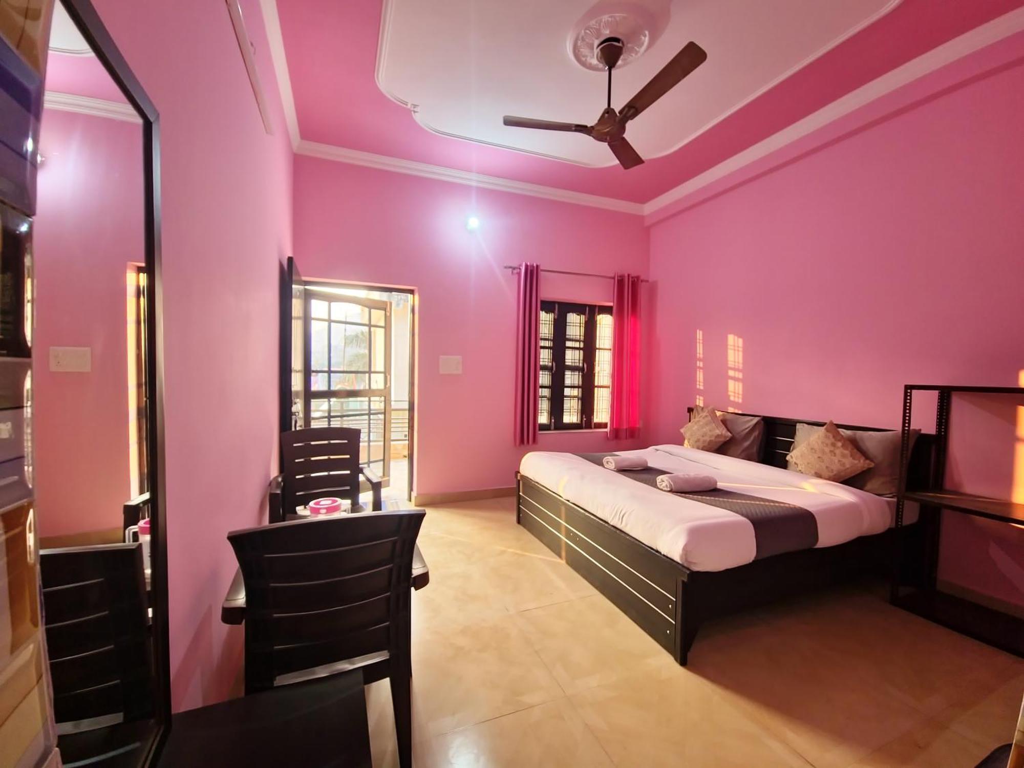 Karwaan Homestay Rishīkesh Buitenkant foto