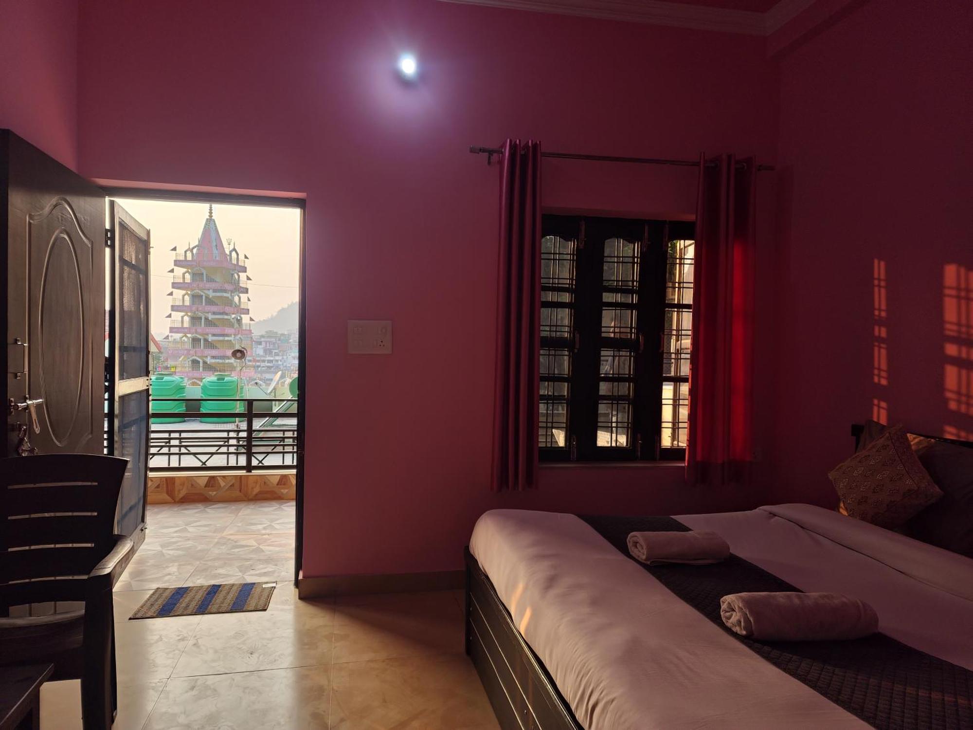 Karwaan Homestay Rishīkesh Buitenkant foto