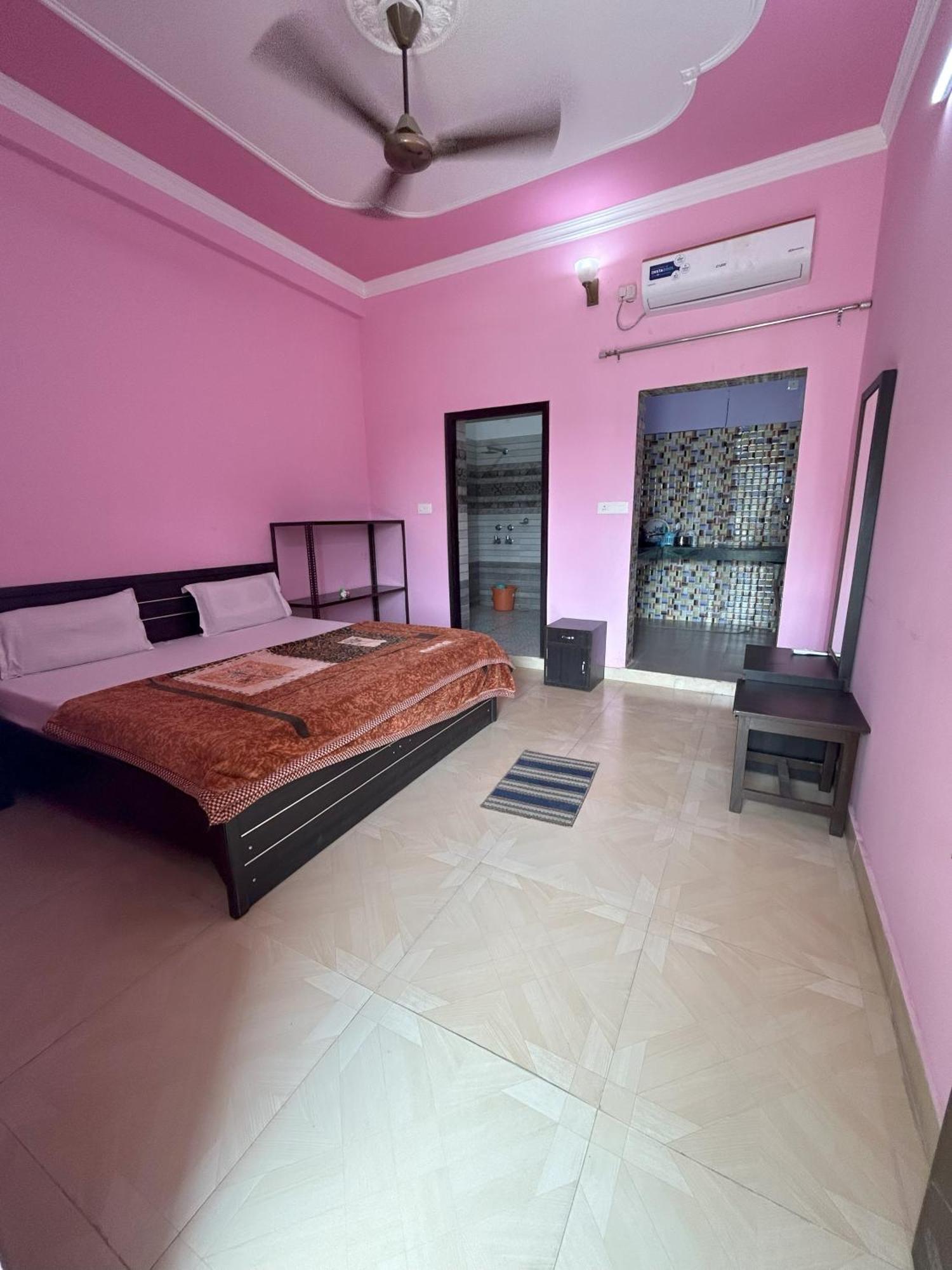 Karwaan Homestay Rishīkesh Buitenkant foto