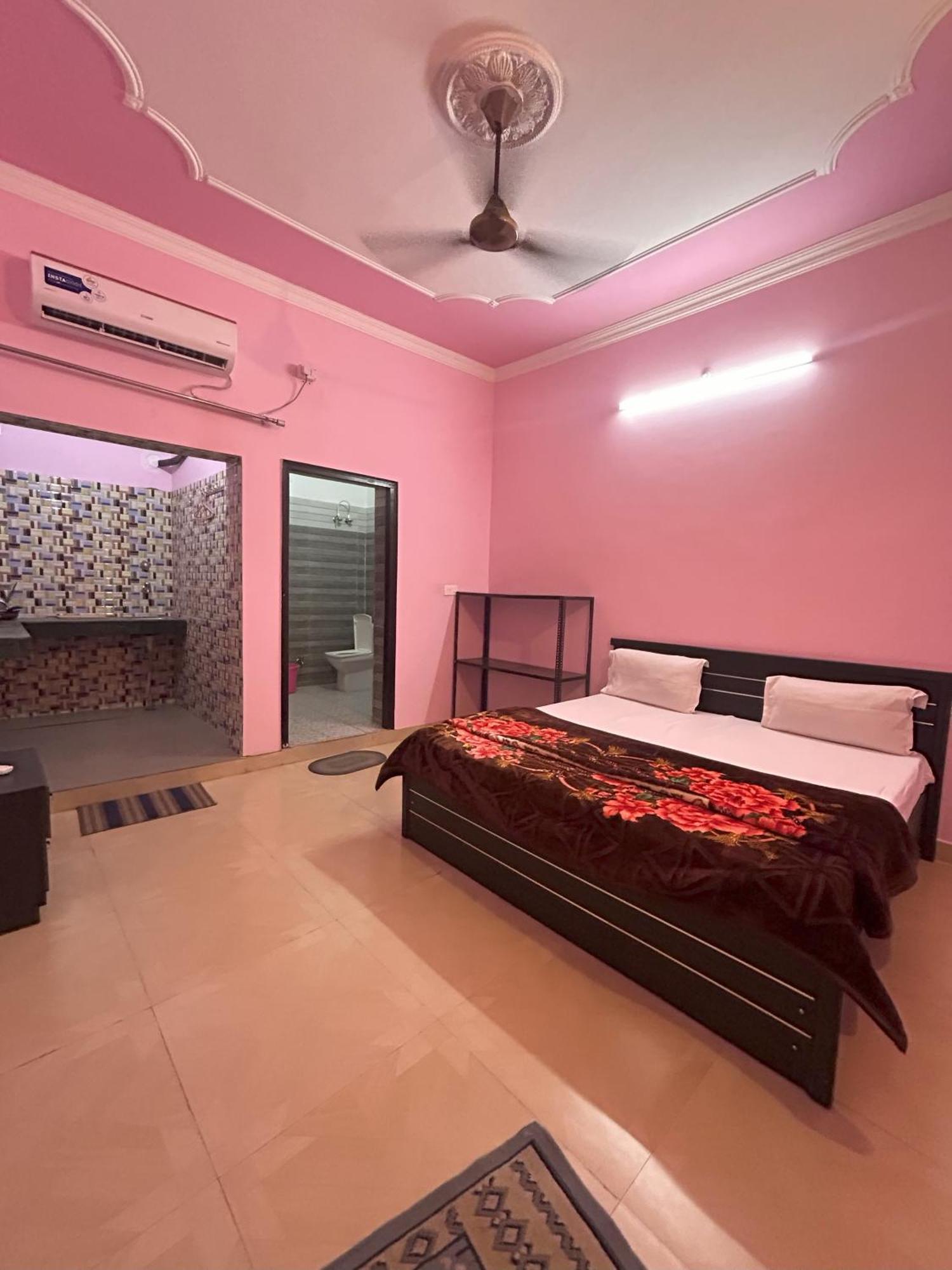 Karwaan Homestay Rishīkesh Buitenkant foto